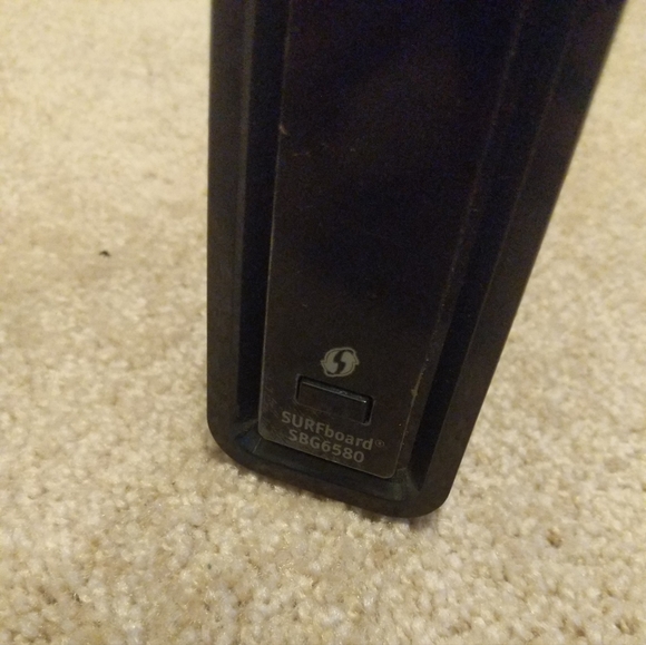 Motorola SBG6580 SURFboard Black 4LAN Ports DOCSIS3.0 Wi-Fi Cable Modem & Router - Picture 4 of 7